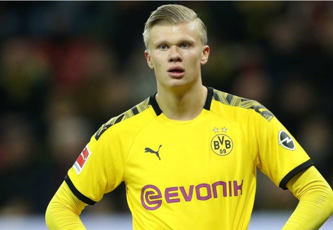 篮球湖人球星时隔两周复出，全场掌声雷动（湖人巨星两周后回归，主场掌声如雷）