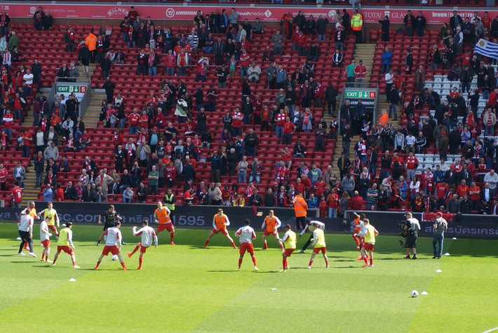 同样是前锋，差距太明显（同为前锋，高下立判）