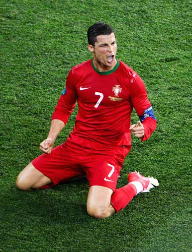 勇士外线三分连续暴走（勇士外线火力爆棚，三分狂飙不止）