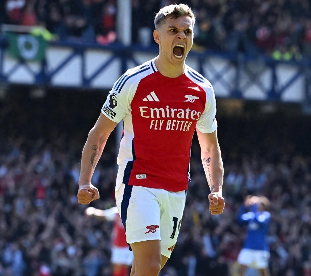 杜克兰特连续得分，全队士气高涨（杜克兰特连取分，全队士气飙升）