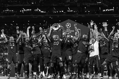 前教练：莱奥小时候的天赋只有C罗能与之相比（前教练：年少的莱奥天赋之高，仅C罗可匹敌）