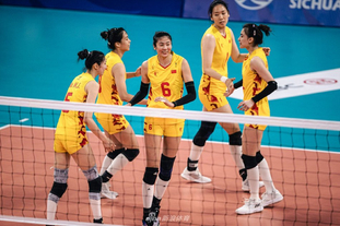 TK谈心中最佳阵容：梅罗入选、魔笛、齐达内、大罗、小罗在列（TK心目最佳阵容揭晓：梅罗上榜，魔笛、齐达内、大罗、小罗悉数在列）