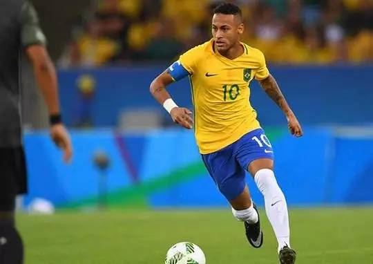 卢卡浓眉大交易后，湖人35胜17负&独行侠仅18胜33负（卢卡-浓眉重磅交易后：湖人35胜17负，独行侠仅18胜33负）