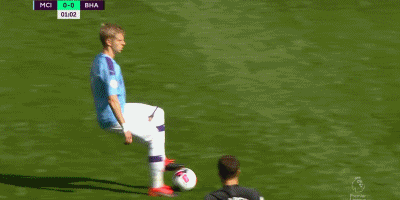 意甲媒体热议：米兰前锋希门尼斯未来扑朔迷离，媒体坚称他将离开而经纪人否认！