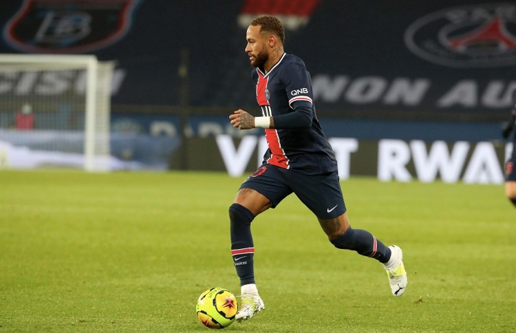 欧冠夺冠赔率：利物浦1赔5居首 3强并列紧追（欧冠冠军赔率榜：利物浦以1赔5领跑 三豪门并列追击）