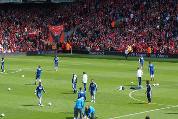 卫报：曼联冬窗不会听取对梅努的报价，仍视其为未来核心（卫报：曼联冬窗无意出售梅努，依然将其视为未来基石）