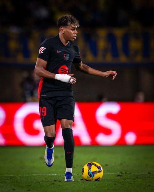 上海主帅战术布置引赞赏（上海主帅的战术安排获好评）