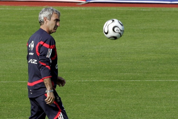 孙悦娇妻陈露现状：打高尔夫穿名牌，在美国很滋润，回应网络相亲（孙悦妻子陈露近况：在美生活惬意，常打高尔夫、穿大牌，并回应网络相亲）