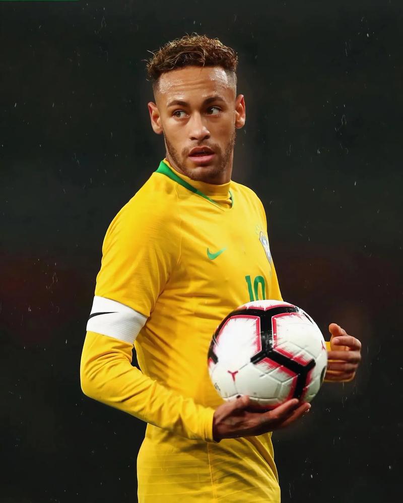 瓦拉内专访谈心理问题：展现脆弱的一面并不是软弱的表现（瓦拉内专访：谈心理挑战，坦露脆弱并非软弱）