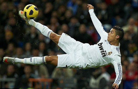 意甲第13轮纪律报告：阿莱格里对裁判出言不逊染红被停赛一场（意甲第13轮纪律通告：阿莱格里因对裁判出言不逊染红，禁赛一场）