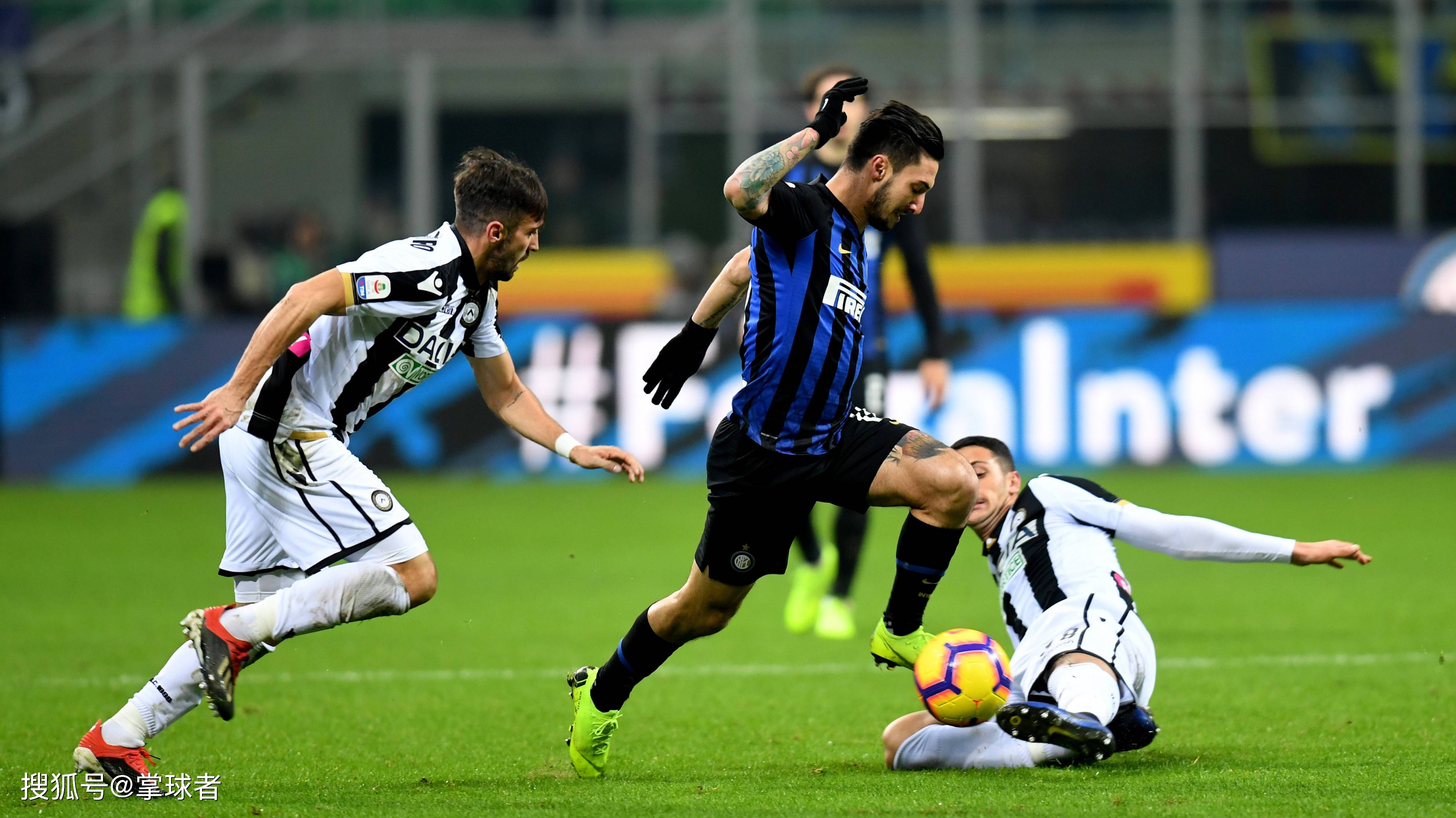 持续压制，欧冠开赛至今英超队对西甲队6胜1负占据优势（英超持续压制西甲：欧冠至今交锋6胜1负占优）