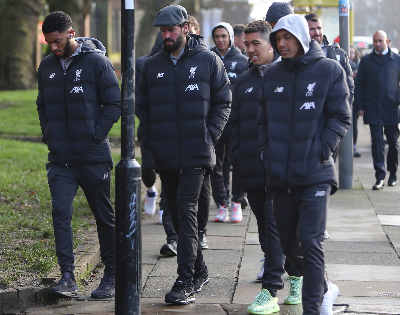 罗马诺：皇马目前尚未与齐达内就回归执教进行任何谈判（罗马诺：皇马尚未就齐达内回归执教展开谈判）