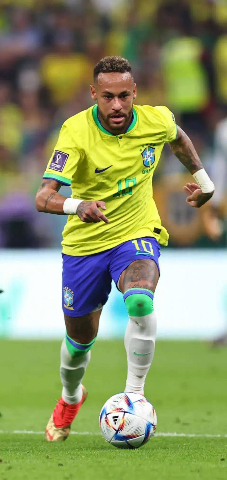 于帕：合同问题不会影响我；坎特让法国队的防守更有保障（于帕：合同状况不影响我；坎特令法国防线更稳固）